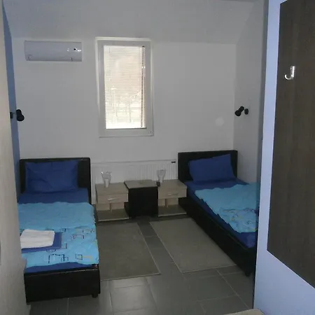 Bed & Breakfast Kunjak Vladicin Han